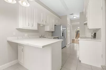 304 E Adoue Street, Alvin, TX 77511 - Photo 3