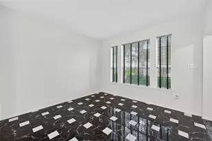 8419 Spotslyvania Ln, Houston, TX 77083 - Photo 9