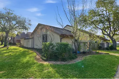 12503 Newbrook Drive, Houston, TX 77072 - Photo 19