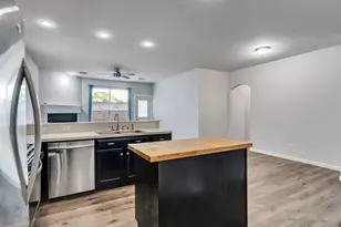 1906 Cameo Ct, League City, TX 77573 - Photo 15