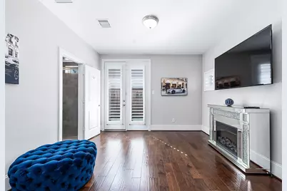 11027 Acorn Falls Drive, Houston, TX 77043 - Photo 13