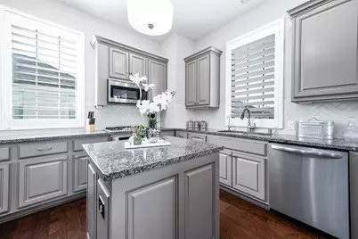 11027 Acorn Falls Drive, Houston, TX 77043 - Photo 21