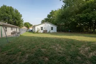 1021 Baker St, Fort Worth, TX 76104 - Photo 11
