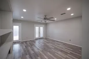 5830 Langfield Rd, Houston, TX 77092 - Photo 5