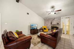 17411 Huntersglen Cir, Humble, TX 77396 - Photo 5