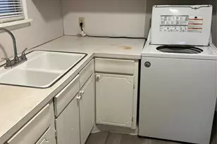 610 E 10th St, Houston, TX 77008 - Photo 11