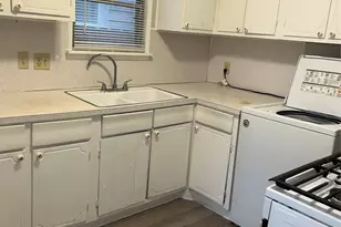 610 E 10th St, Houston, TX 77008 - Photo 9