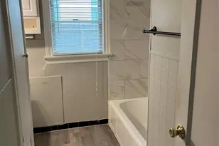 610 E 10th St, Houston, TX 77008 - Photo 5