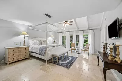 542 Ramblewood Road, Houston, TX 77079 - Photo 17