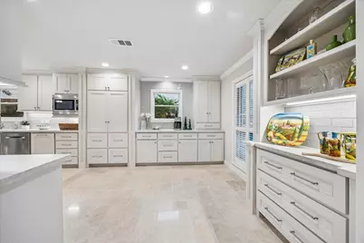 542 Ramblewood Road, Houston, TX 77079 - Photo 11