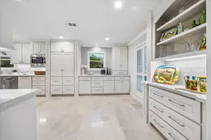 542 Ramblewood Rd, Houston, TX 77079 - Photo 11