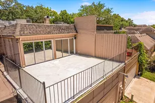 48 Bayou Pointe Dr, Houston, TX 77063 - Photo 39