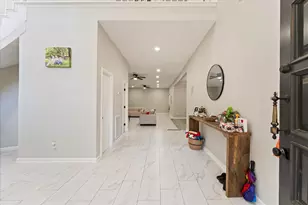 48 Bayou Pointe Dr, Houston, TX 77063 - Photo 9