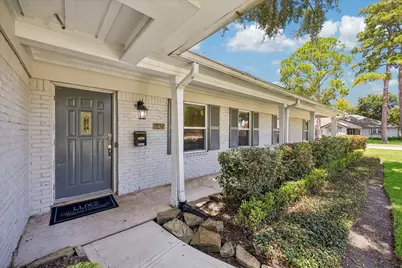 10423 Barwood Drive, Houston, TX 77043 - Photo 3