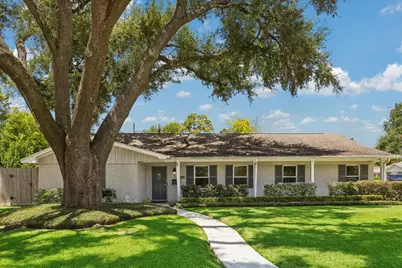 10423 Barwood Drive, Houston, TX 77043 - Photo 1