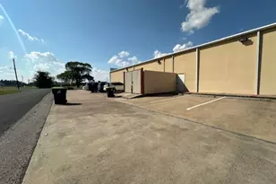 202 E Boling Hwy, Wharton, TX 77488 - Photo 9