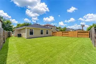 902 Eagles Glide Dr, Houston, TX 77090 - Photo 15