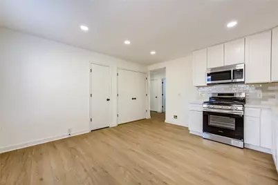 902 Eagles Glide Drive, Houston, TX 77090 - Photo 7