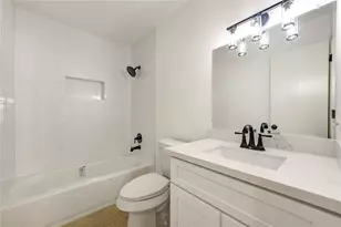 902 Eagles Glide Dr, Houston, TX 77090 - Photo 13