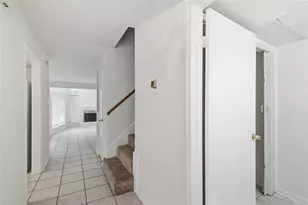 11217 Briar Forest Dr, Houston, TX 77042 - Photo 7