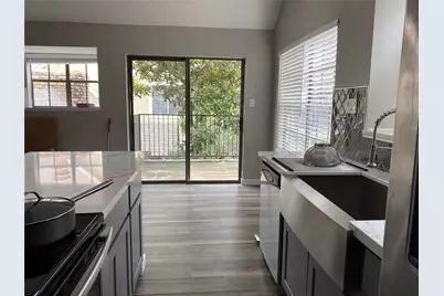 2300 Old Spanish Trail #2020, Houston, TX 77054 - Photo 11