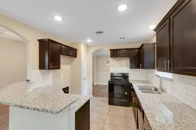 5540 S Buffalo Circle, Willis, TX 77378 - Photo 13