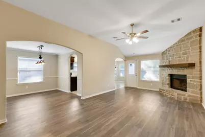 5540 S Buffalo Circle, Willis, TX 77378 - Photo 9