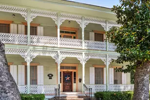 236 Preston St, Columbus, TX 78934 - Photo 5