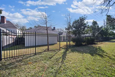 2106 Westshore Drive, Missouri City, TX 77459 - Photo 37