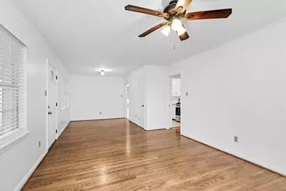 1510 N San Jacinto Street, Conroe, TX 77301 - Photo 5