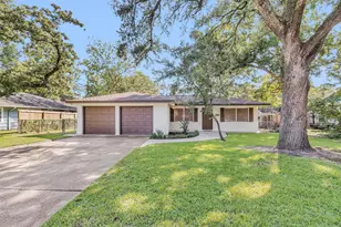 1510 N San Jacinto St, Conroe, TX 77301 - Photo 1