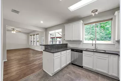 10 Teakwood Place, The Woodlands, TX 77384 - Photo 17