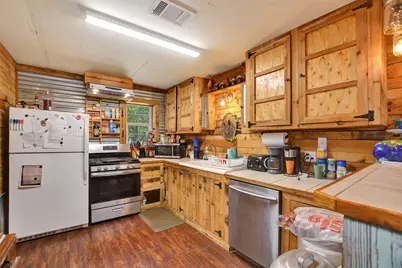 147 Catechis Road, Huntsville, TX 77320 - Photo 17