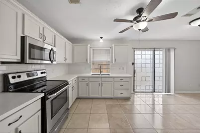 11811 Fossil Rock Lane, Houston, TX 77034 - Photo 17