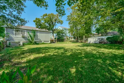 914 Hawthorne, Clear Lake Shores, TX 77565 - Photo 15