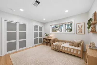10131 Whiteside Lane, Houston, TX 77043 - Photo 7