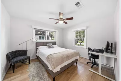 10131 Whiteside Lane, Houston, TX 77043 - Photo 29