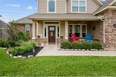 9723 Suffolk Downs Drive, Mont Belvieu, TX 77523 - Photo 7
