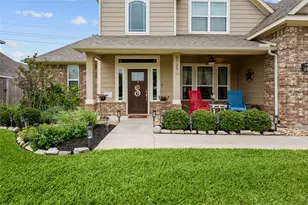 9723 Suffolk Downs Dr, Mont Belvieu, TX 77523 - Photo 7