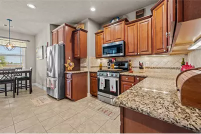 9723 Suffolk Downs Drive, Mont Belvieu, TX 77523 - Photo 29
