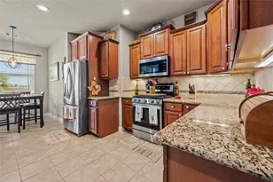 9723 Suffolk Downs Dr, Mont Belvieu, TX 77523 - Photo 29