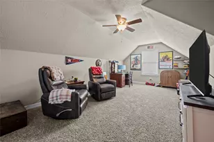 9723 Suffolk Downs Dr, Mont Belvieu, TX 77523 - Photo 37