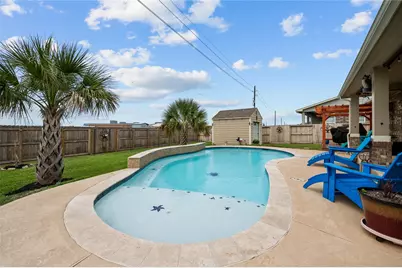 9723 Suffolk Downs Drive, Mont Belvieu, TX 77523 - Photo 11