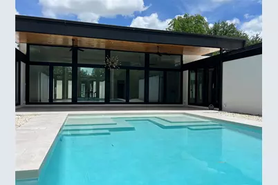 5127 S Braeswood Boulevard, Houston, TX 77096 - Photo 1
