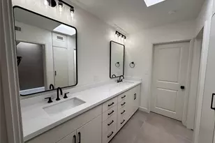 5127 S Braeswood Blvd, Houston, TX 77096 - Photo 23