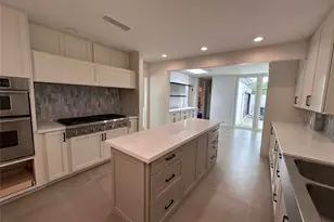 5127 S Braeswood Blvd, Houston, TX 77096 - Photo 11