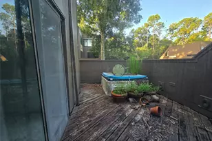 31 Litchfield Ln, Houston, TX 77024 - Photo 23
