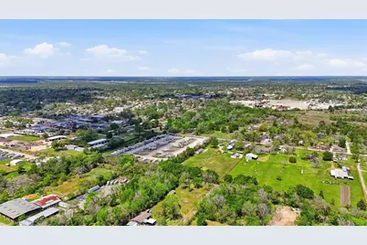 410 Jones Road, Highlands, TX 77562 - Photo 7