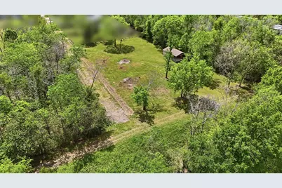 410 Jones Road, Highlands, TX 77562 - Photo 5