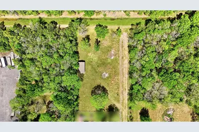 410 Jones Road, Highlands, TX 77562 - Photo 3